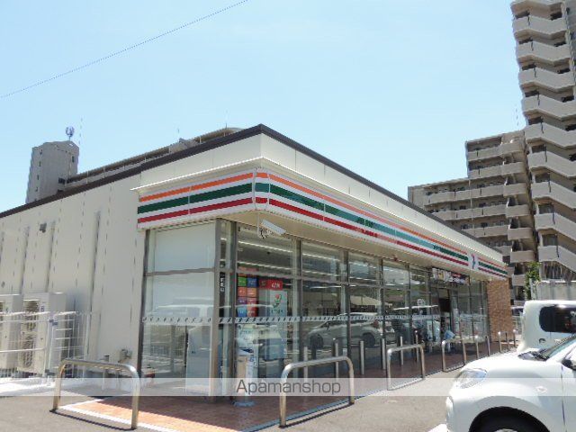 コンビニ　セブンイレブン小倉錦ケ丘店（コンビニ）まで680m