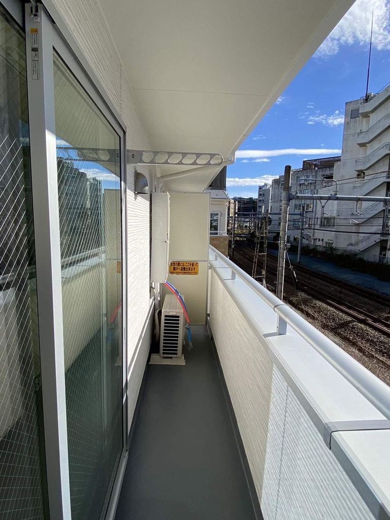 バルコニー　＊2階の同間取りの写真です。