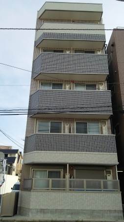 建物外観　シャリマーディスの外観