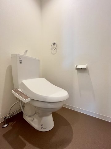 トイレ　同施工会社の画像になります