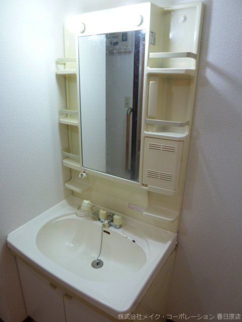洗面設備　写真は同型タイプ