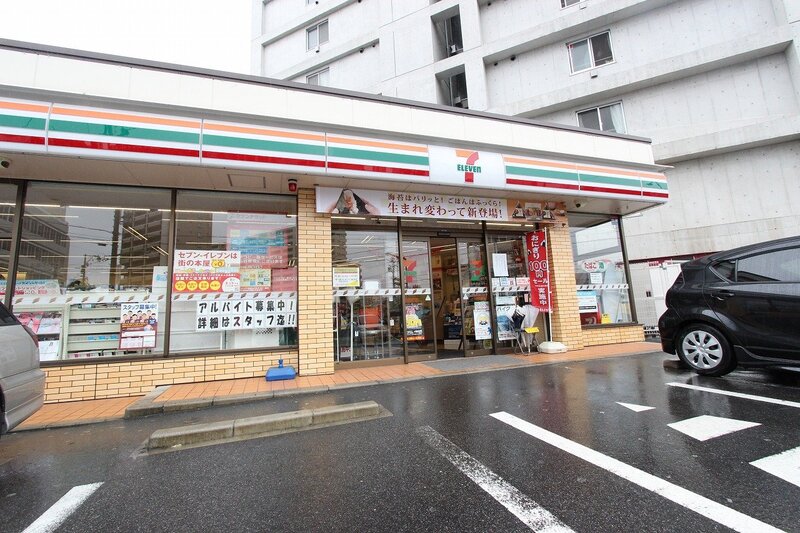 コンビニ　セブンイレブン名古屋新出来2丁目店（コンビニ）まで232m