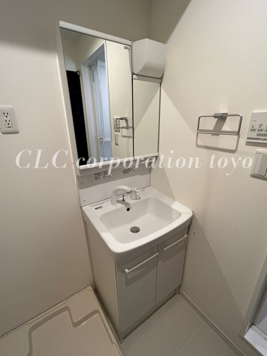 洗面設備　同仕様参考写真