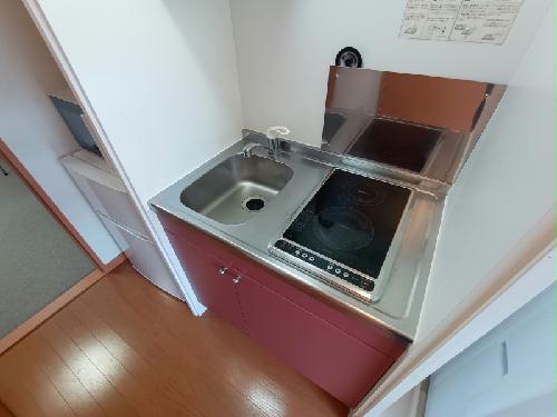 キッチン　コンロは２口コンロです。