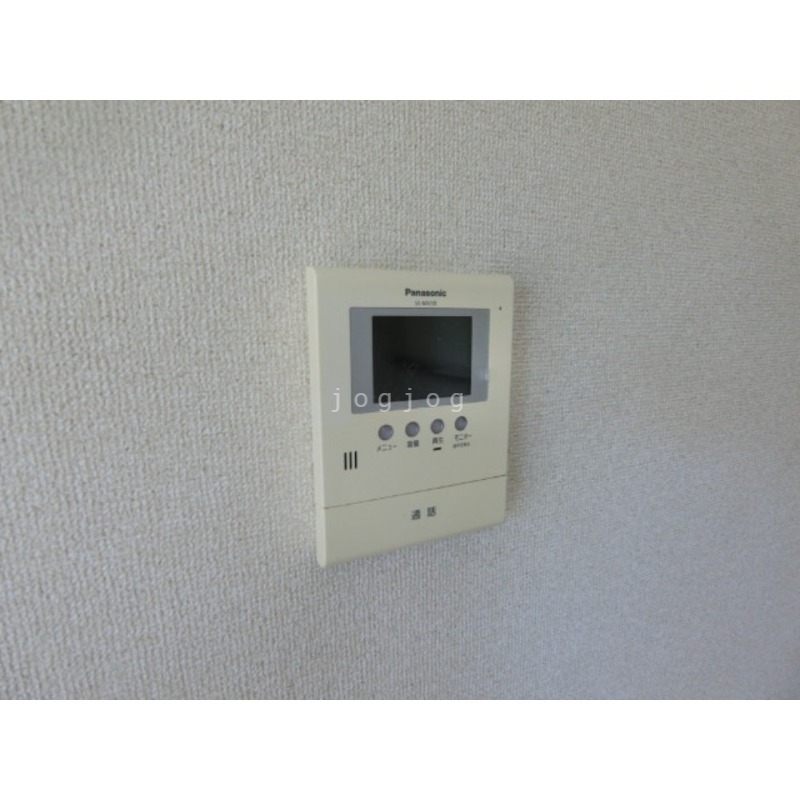 セキュリティ　モニター付きインターホンで来客確認も安心です！