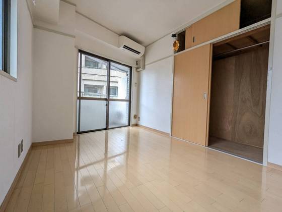 Bフォレスト天満町の居間写真