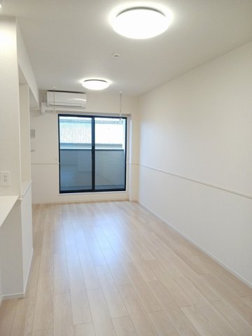 居室・リビング　こちらの居間で趣味の時間をお楽しみください