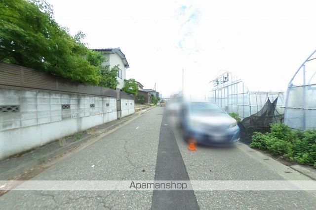 その他　前面道路（その他）まで0m