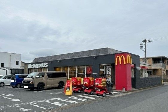 飲食店　マクドナルド（飲食店）まで450m