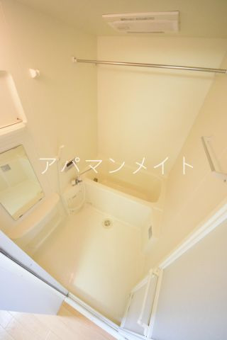 バス・シャワールーム　追い焚き機能付き