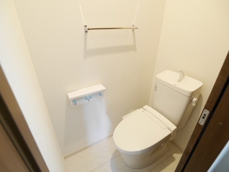 トイレ　トイレはウォシュレット付き♪