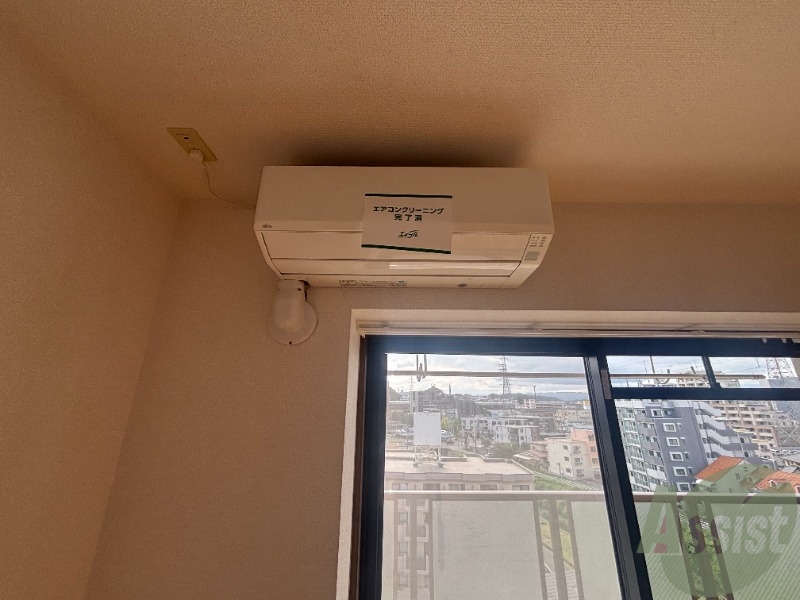 その他設備　リビングにエアコンが付いているため部屋の温度の調節が可能です
