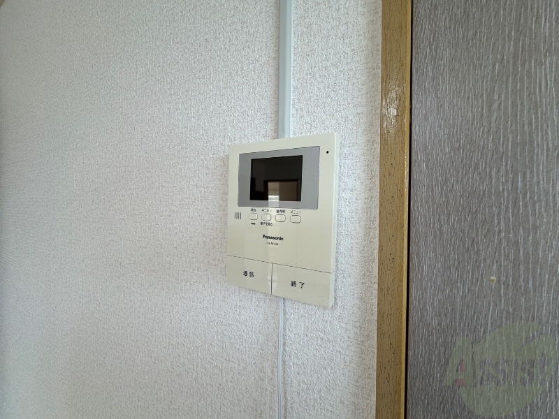 セキュリティ　ＴＶモニター付インターホンです。来客者の顔が見えるので安心！