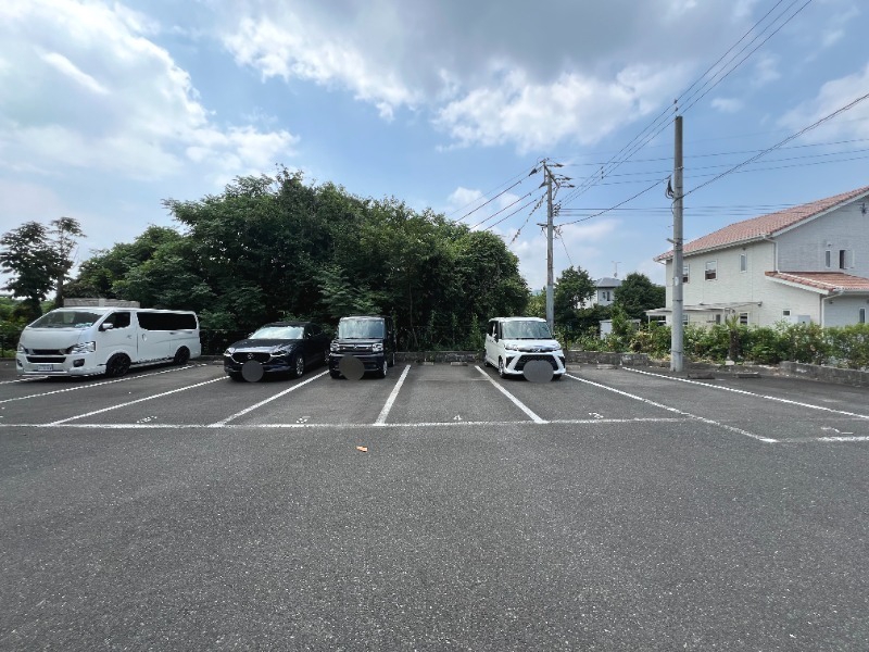 駐車場　駐車場