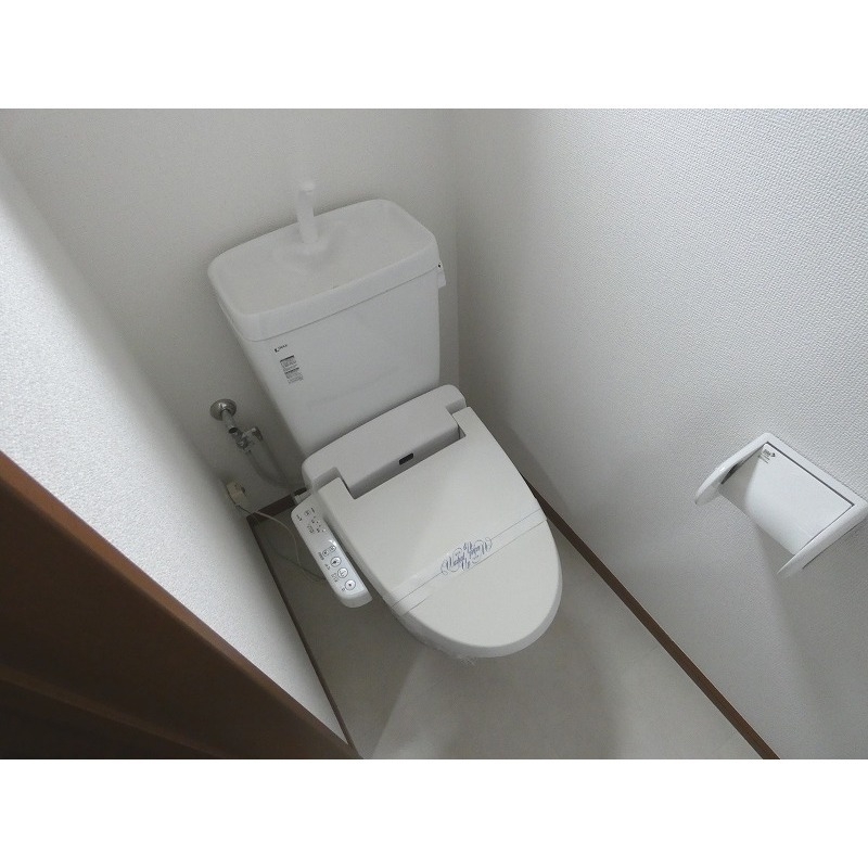 トイレ　ウォシュレット設置済み