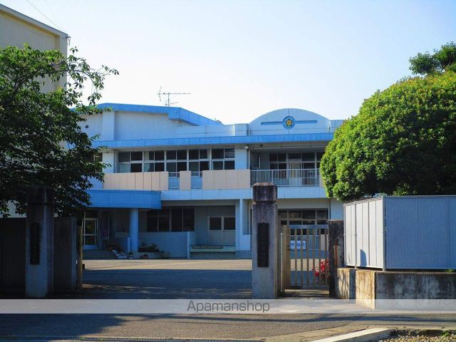 小学校　松島小学校（小学校）まで527m