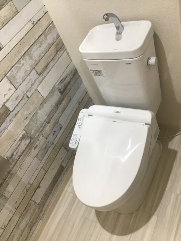 フジパレス堺大浜中町II番館のトイレ写真