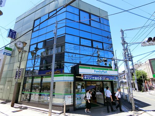 コンビニ　ファミリーマート久我山駅南店（コンビニ）まで398m