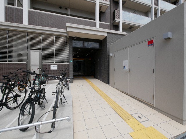 エントランス　清潔なエントランスです
