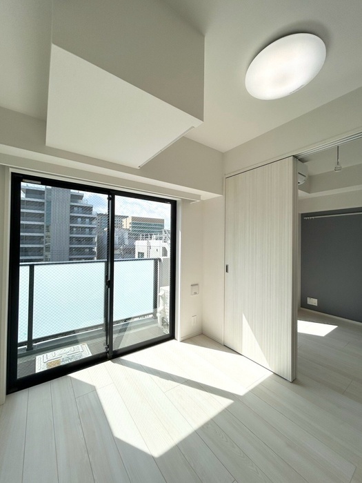アルカンシエル新宿大京町の居間写真