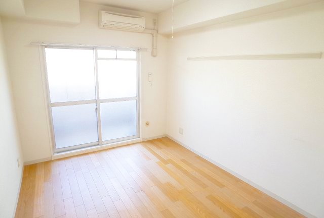 ファビュロスSANKOの居間写真