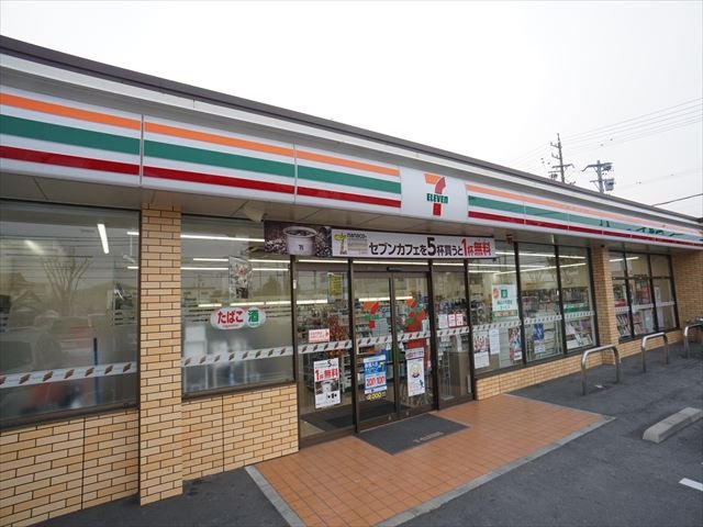 コンビニ　セブンイレブン　浜松高丘西店（コンビニ）まで300m