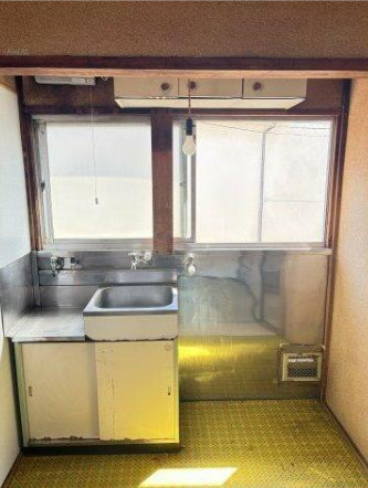 京急本線 梅屋敷駅 徒歩4分 2階建 築47年のキッチン写真