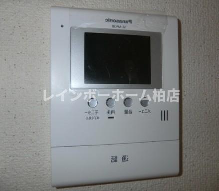 セキュリティ　TVモニタ付インターホンです