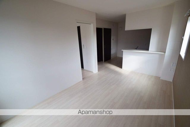 グランエストIIの居間写真