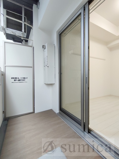 バルコニー　同メーカー施工の参考写真です