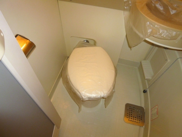 トイレ　浴室内にトイレがあります☆