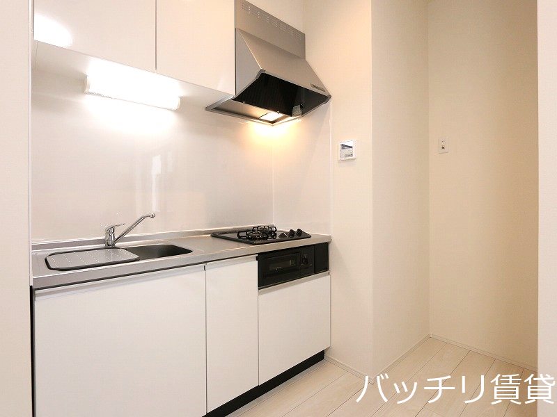 キッチン　別号室タイプの為、現状を優先致します。