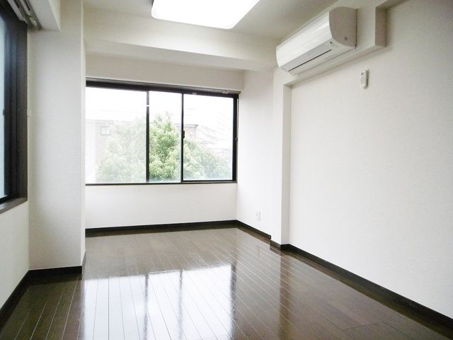 居室・リビング　★明るいお部屋です★