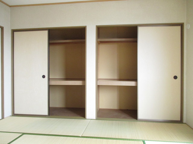 洗面設備　押し入れ