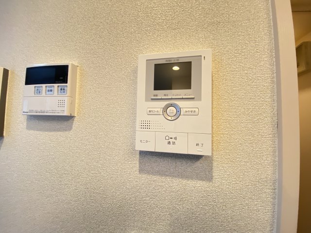 セキュリティ　モニター付きインターホン