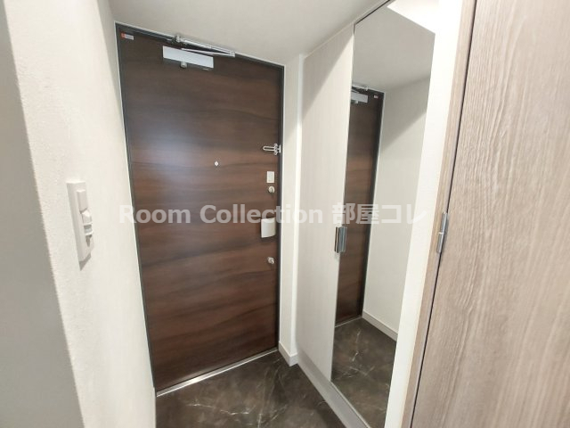 玄関　※同物件他部屋写真 反転、色違いの場合有 現況優先