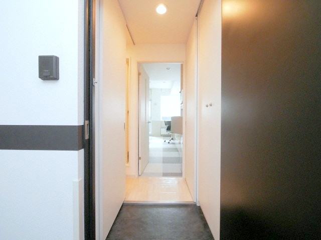 ラヴィータ410の玄関写真
