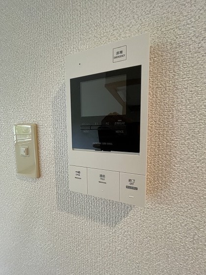 セキュリティ　TVモニタ付きインターホン