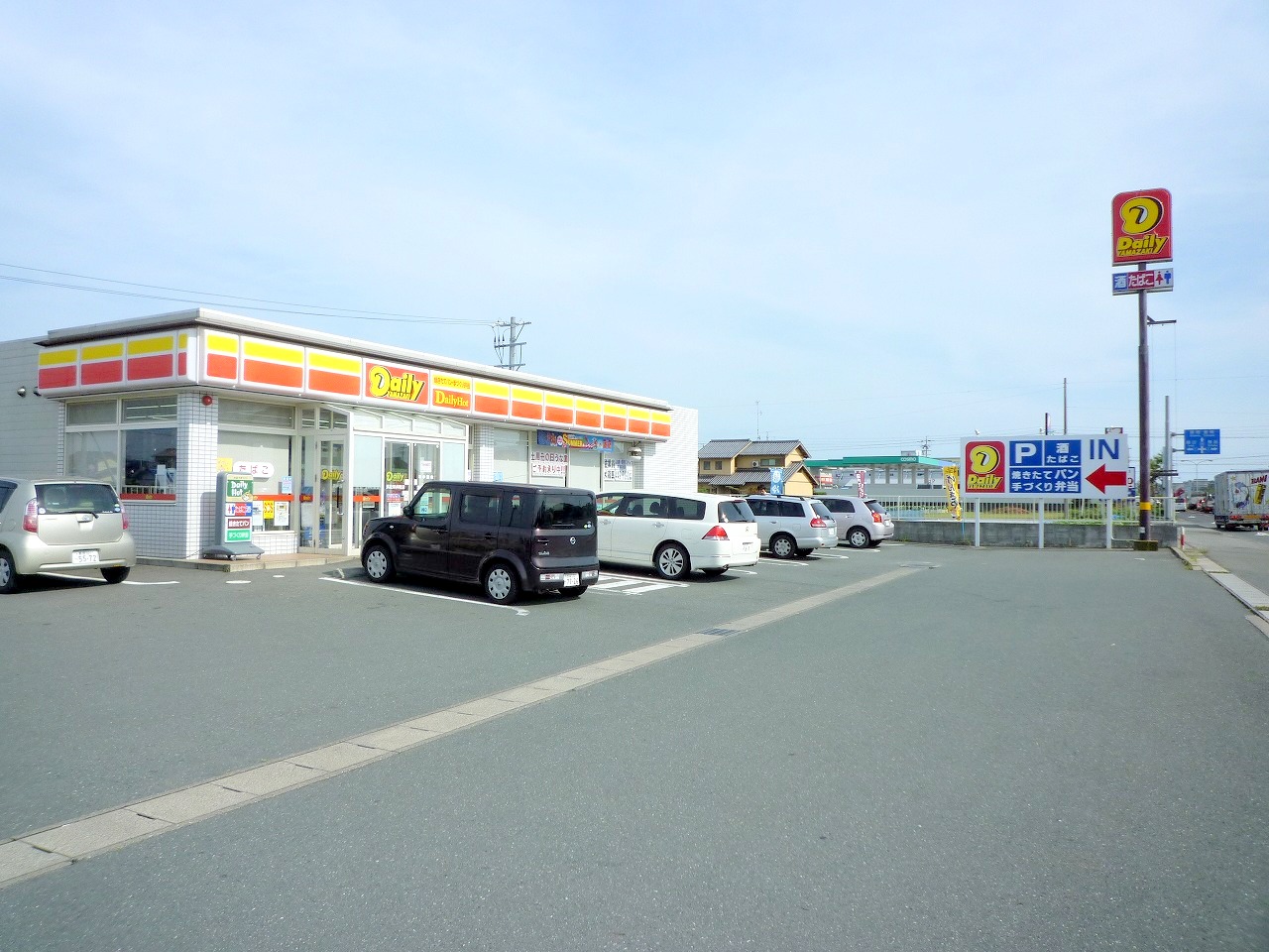 コンビニ　デイリーヤマザキ浜松坪井町店（コンビニ）まで91m