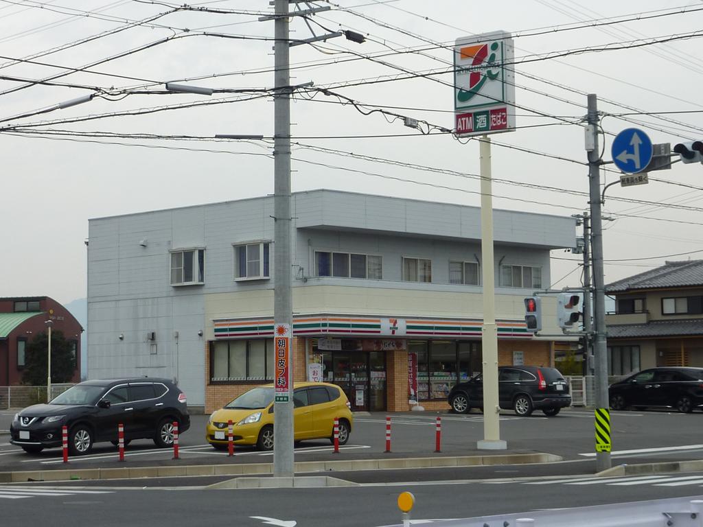 コンビニ　セブンイレブン鈴鹿平野町店（コンビニ）まで1193m