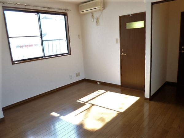 その他設備　LDK・エアコン設備