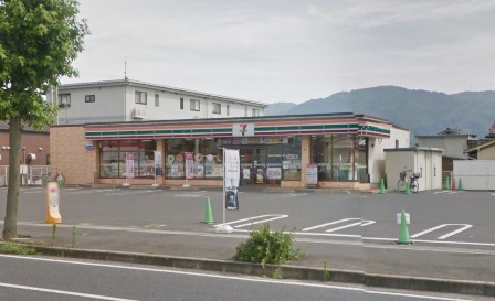 コンビニ　セブンイレブン福山多治米1丁目店（コンビニ）まで747m