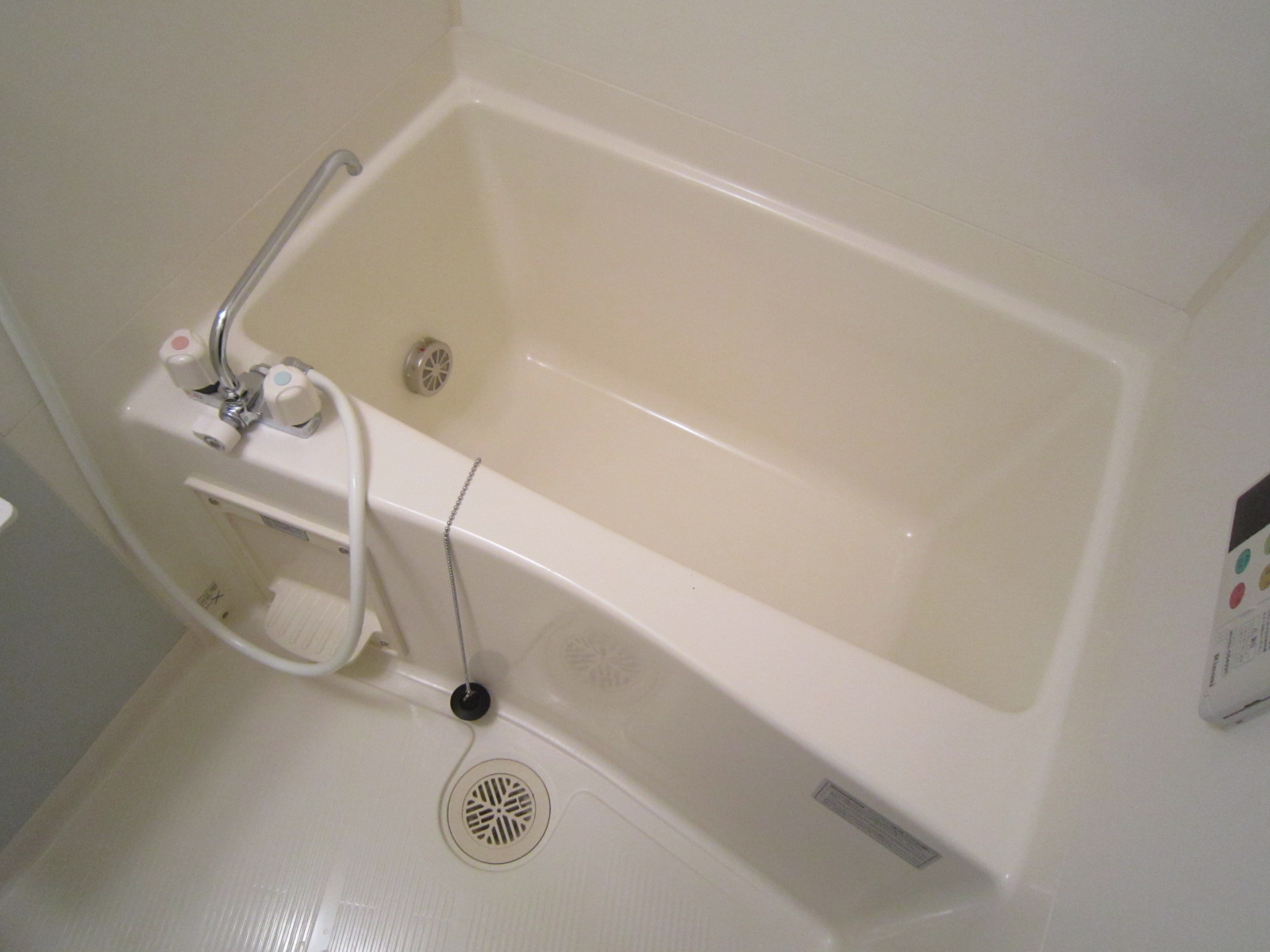 バス・シャワールーム　追焚・浴室乾燥機能付き