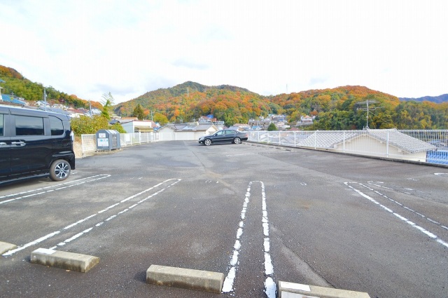 コンビニ　セブンイレブン広島船越4丁目店（コンビニ）まで259m