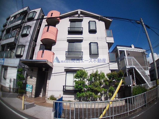東大阪市中石切町のマンションの建物外観