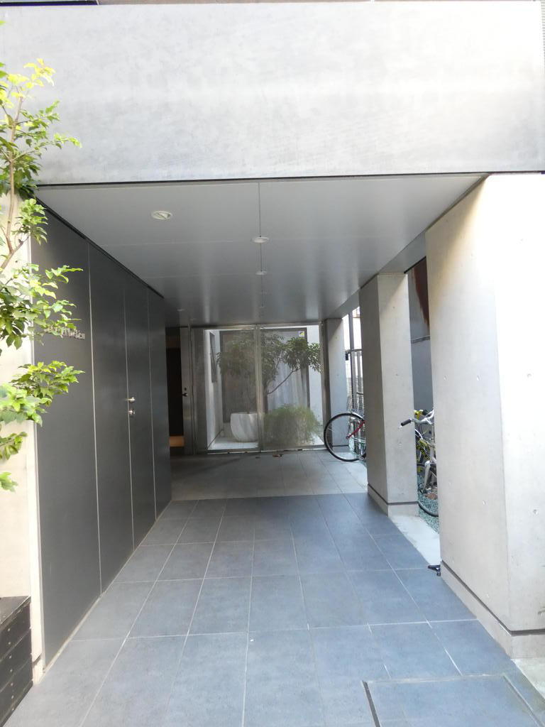 エントランス　エントランス