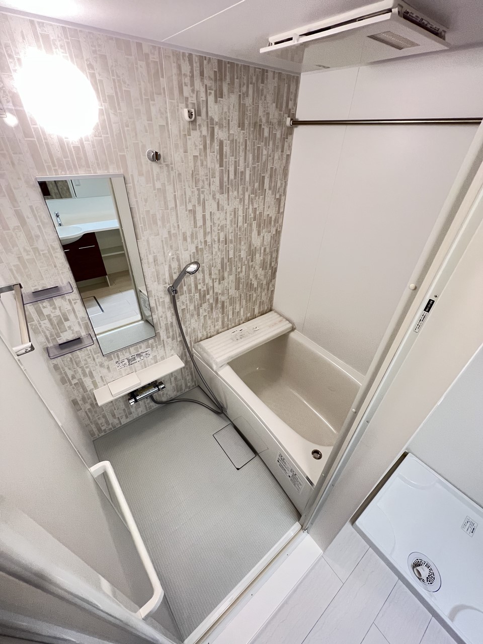 バス・シャワールーム　※同物件、別部屋の写真です。