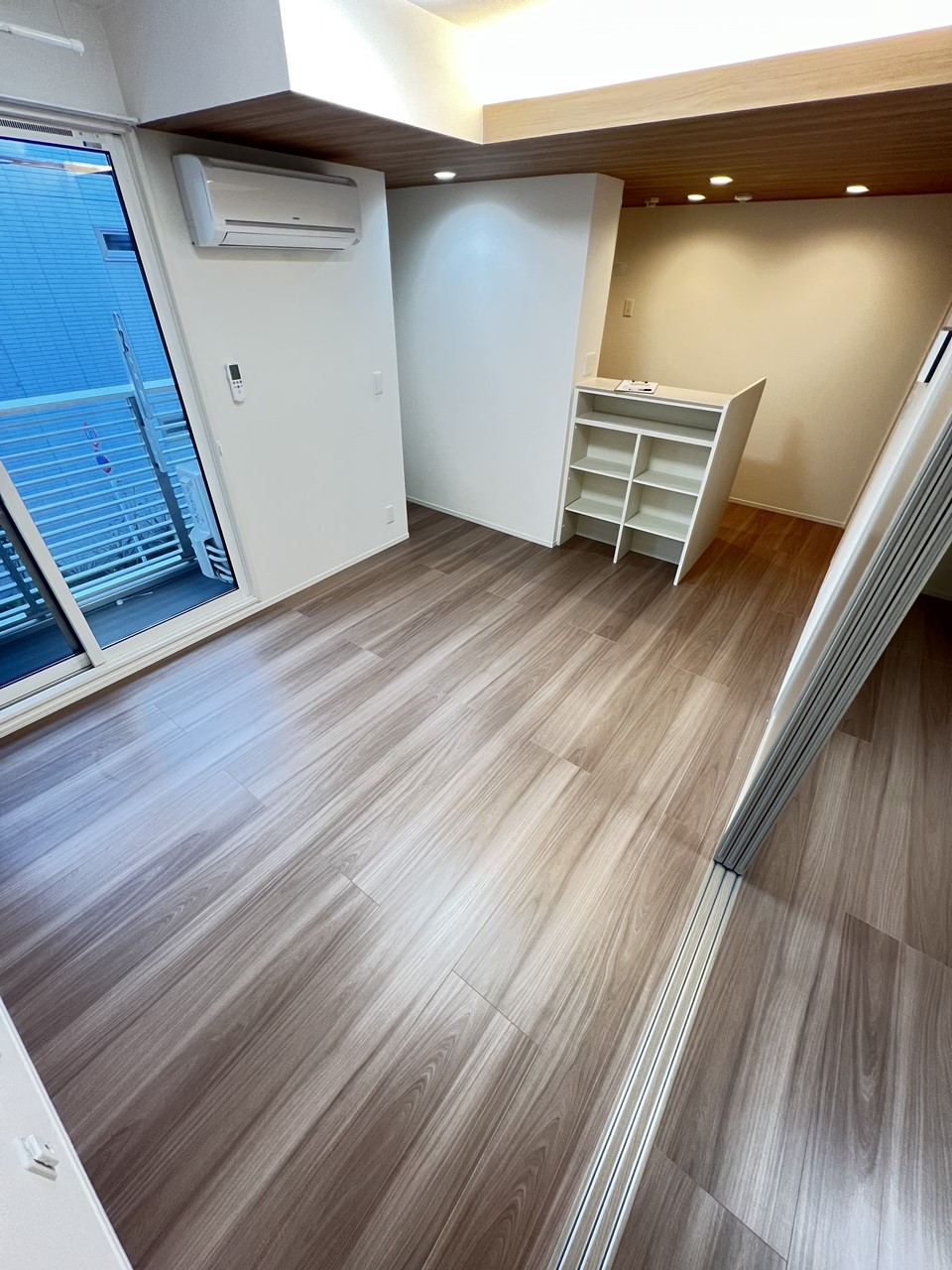 居室・リビング　※同物件、別部屋の写真です。
