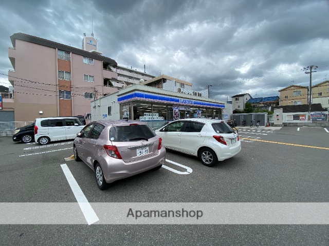 コンビニ　ローソン（コンビニ）まで731m