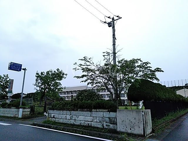 小学校　山武市立松尾小学校（小学校）まで1736m